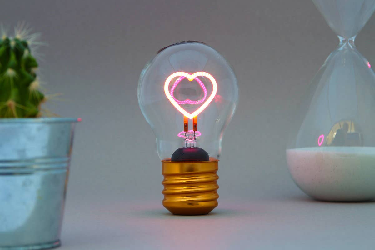 SUCK UK - Cordless Heart Lightbulb - Rechargeable and sexy