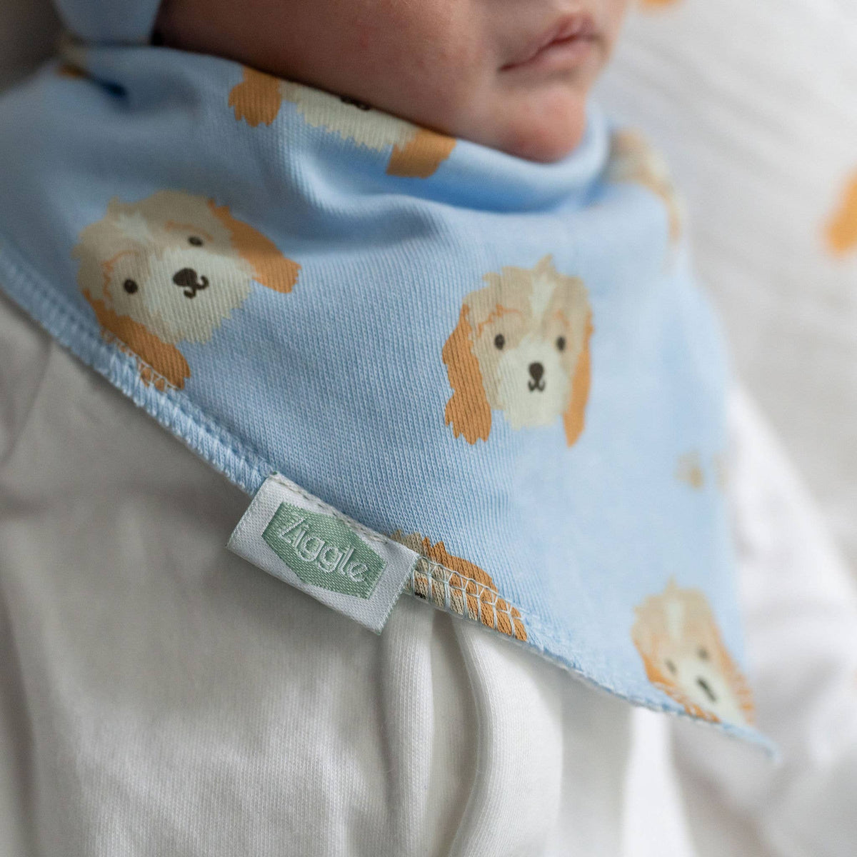 Ziggle Baby - Cockapoo puppy print bib