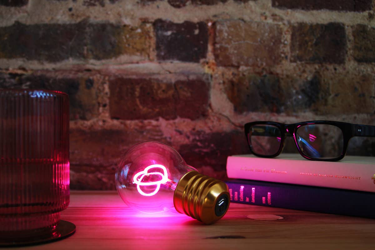 SUCK UK - Cordless Heart Lightbulb - Rechargeable and sexy