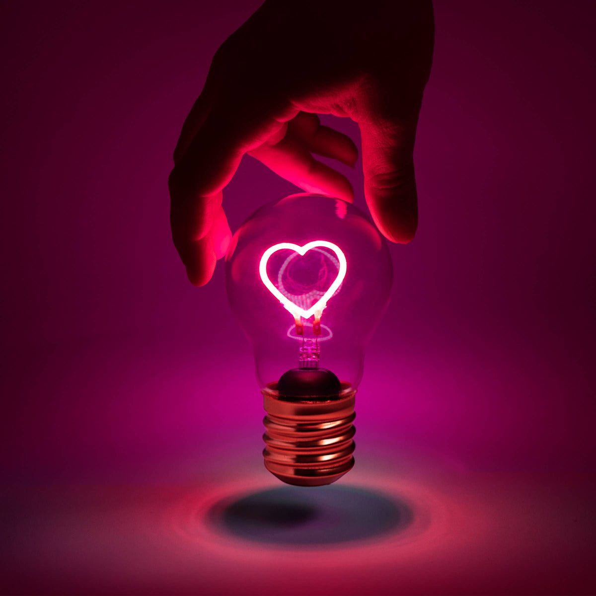 SUCK UK - Cordless Heart Lightbulb - Rechargeable and sexy