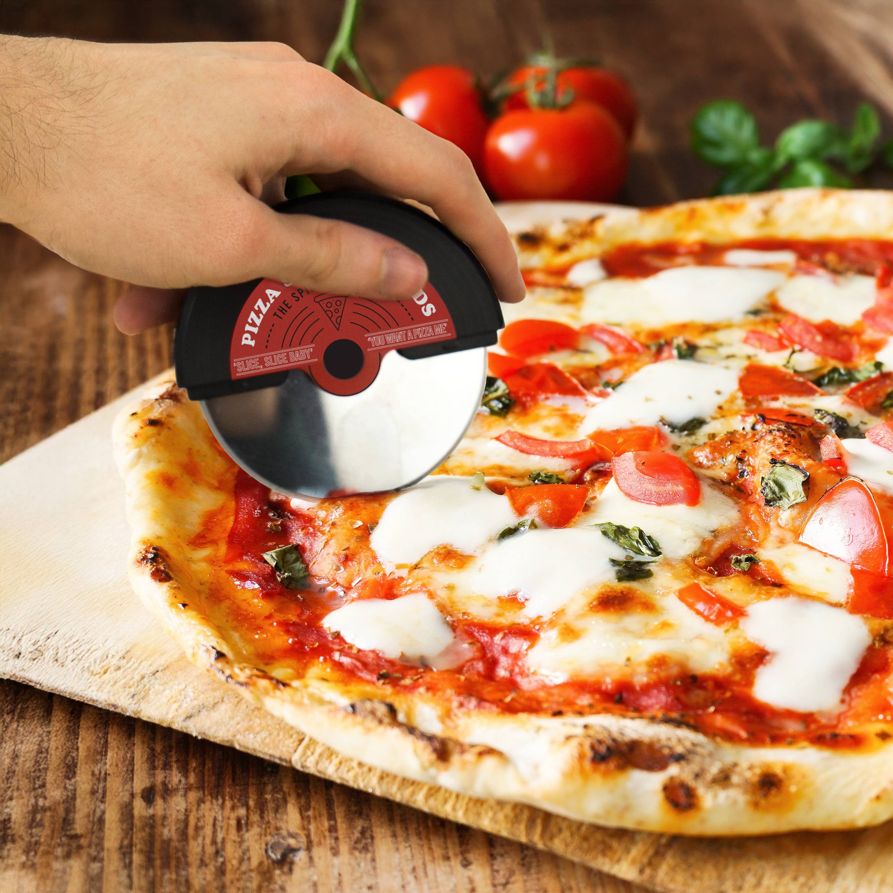 Gift Republic - VINYL PIZZA CUTTER