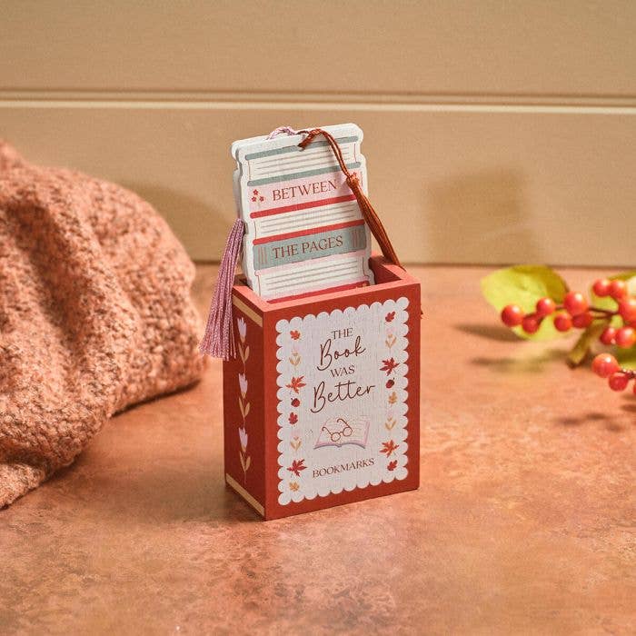 Cosy Chapter Wood Bookmark 2 Asstd With Pot Of 36