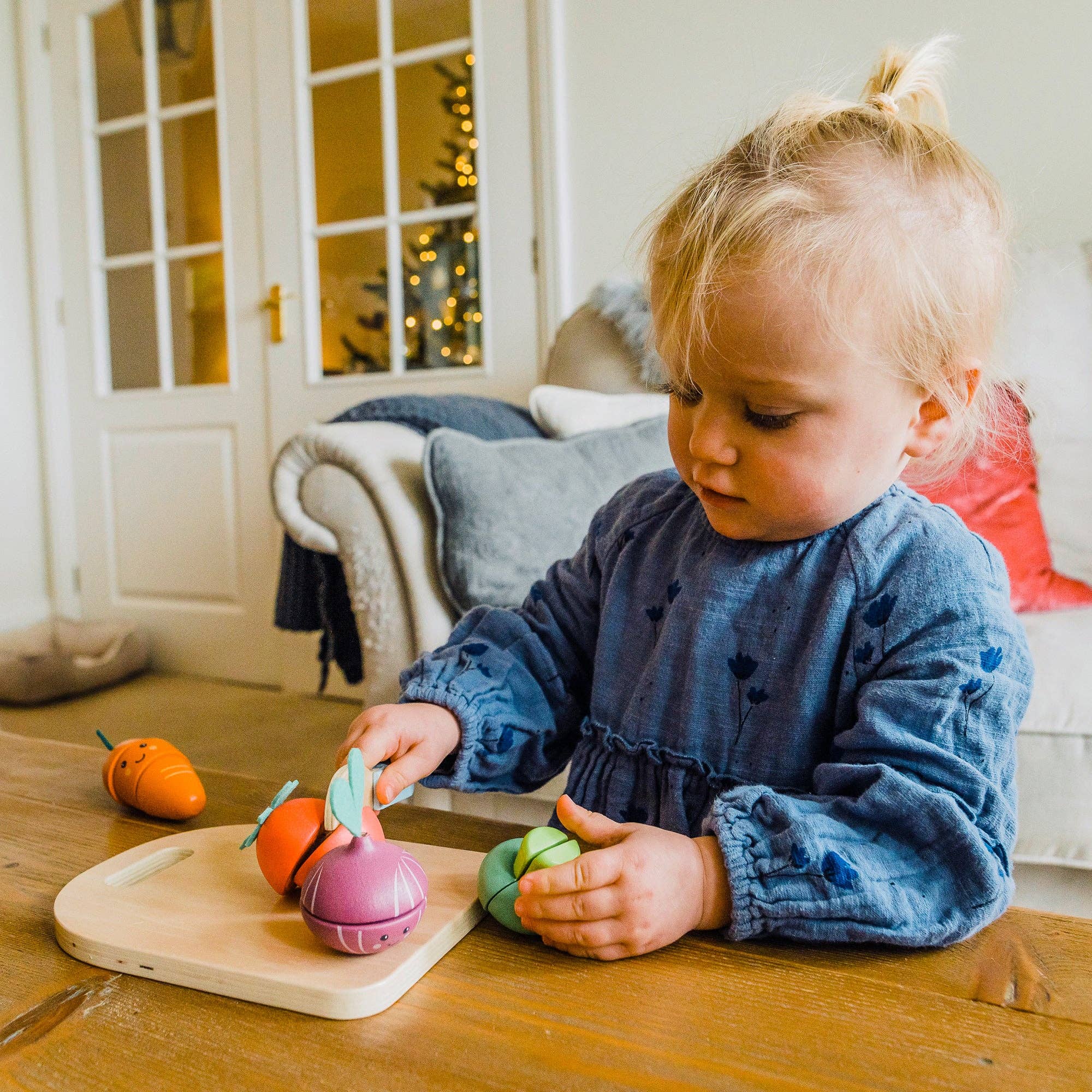 Orange Tree Toys - Happy Wooden Veggies Cutting Veg