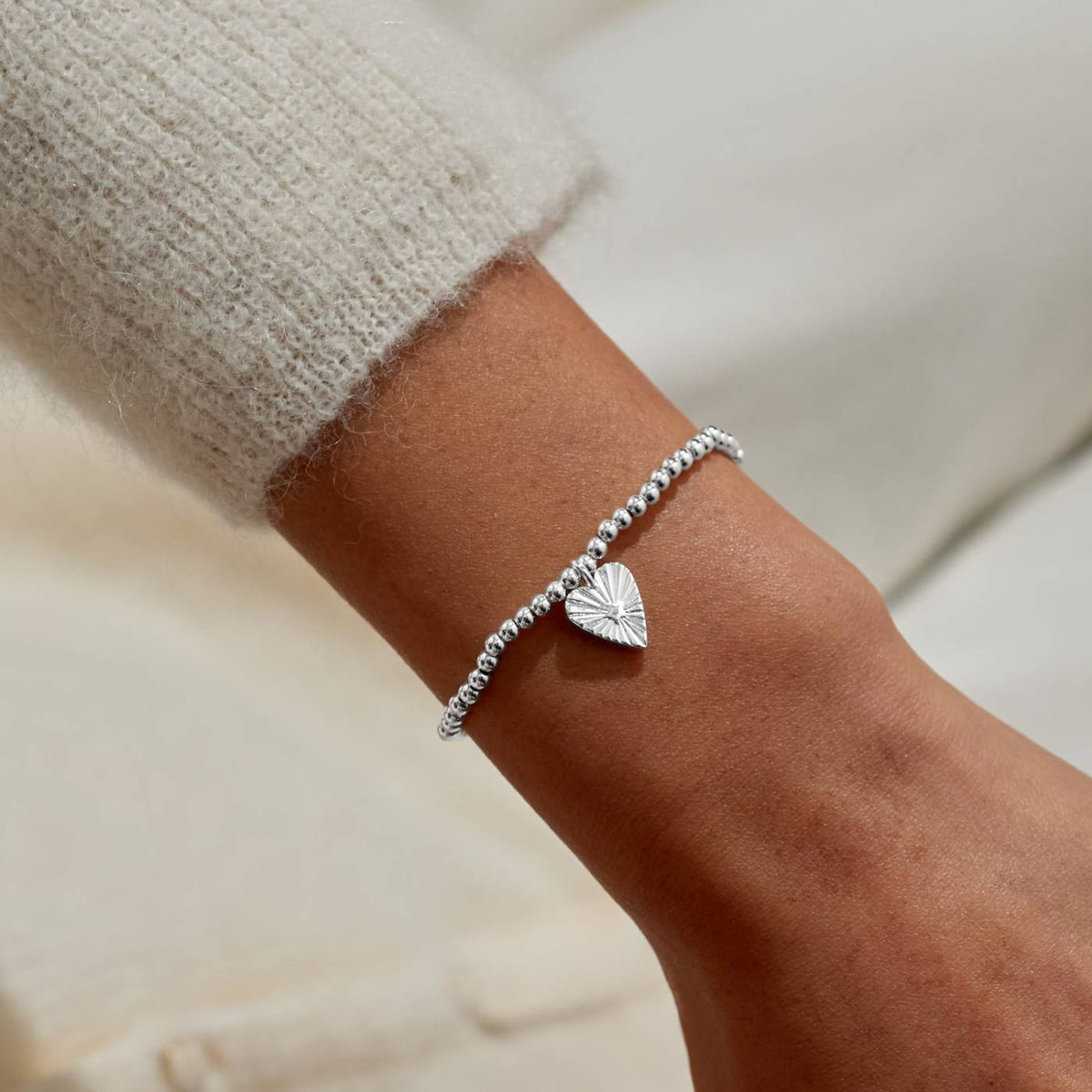 Joma Bauble Jewellery Box Love Bracelet