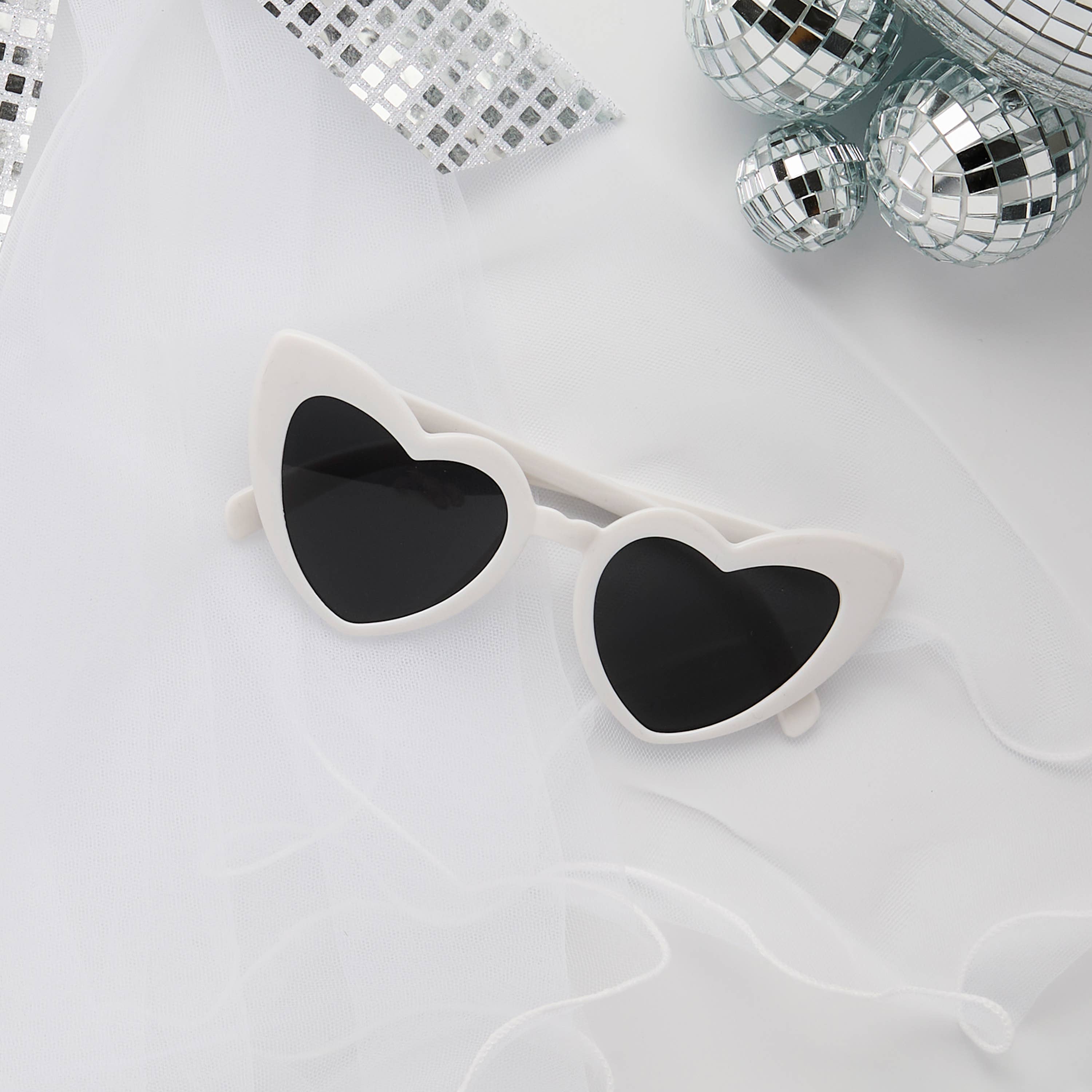 Hootyballoo - White Heart Sunglasses