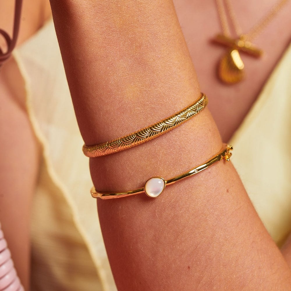 Hot Diamonds Golden Edit Mother of Pearl Calm Bangle