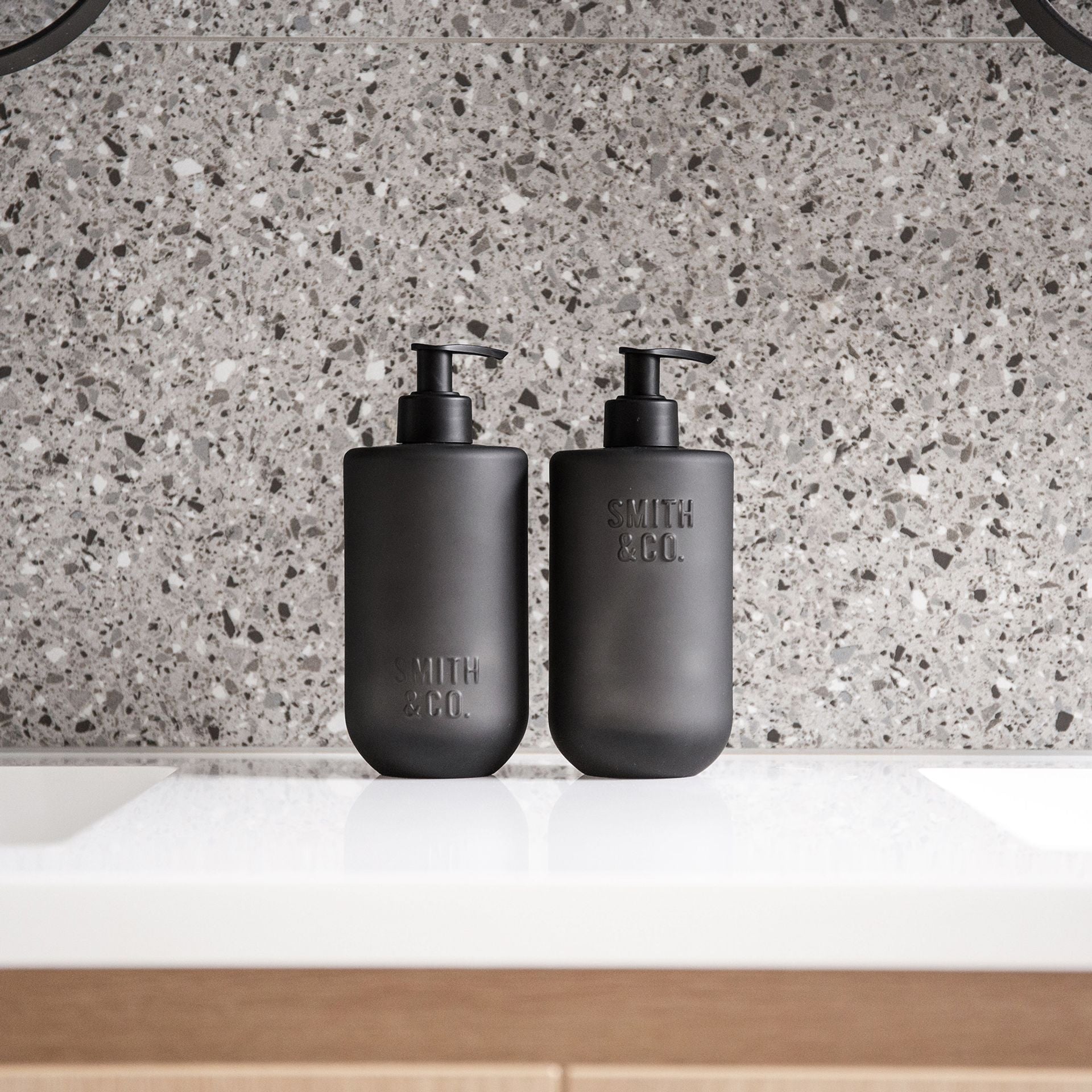 Smith & Co Tabac & Cedar Wood Hand & Body Wash