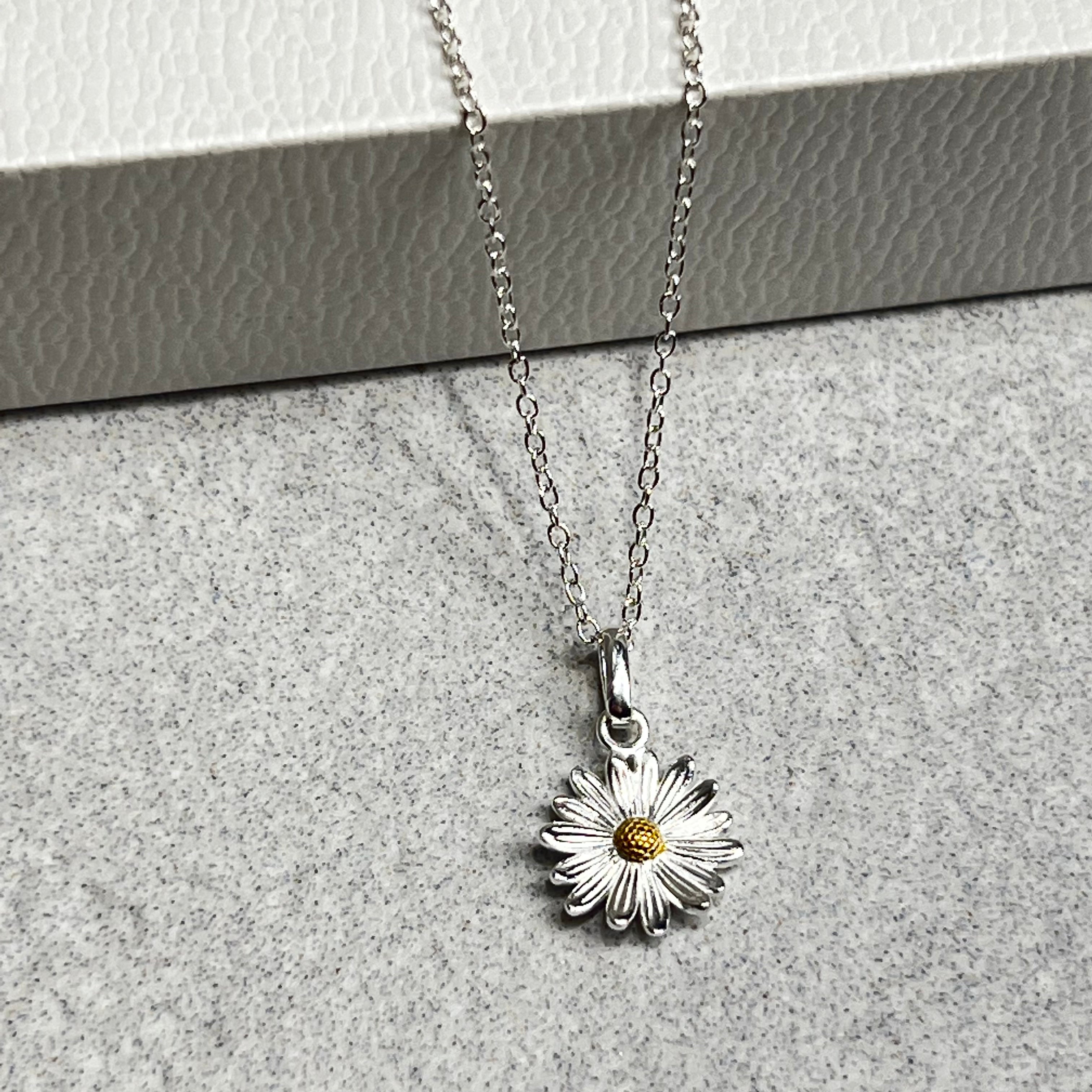 Iris & Miel Sterling Silver Daisy Necklace
