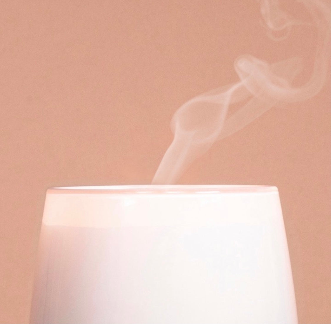 The Aromatherapy Co Therapy Range Soothe Petitgrain & Peony Candle