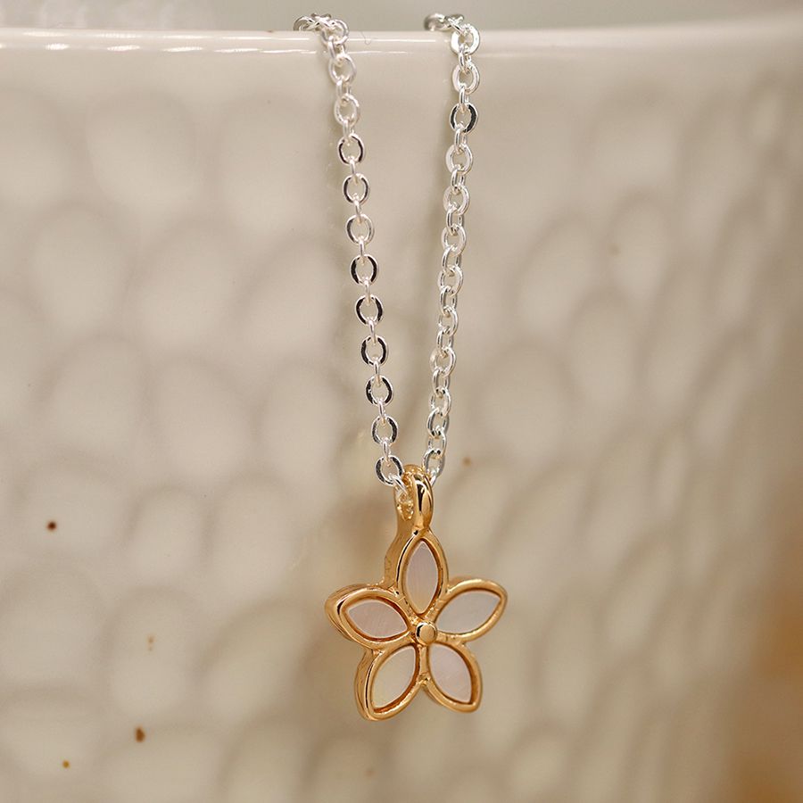 POM Golden shell inset flower pendant on silver plated chain