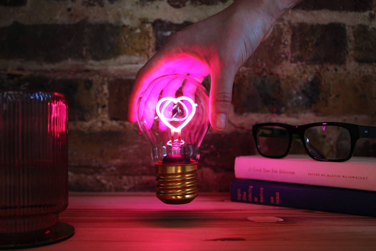 SUCK UK - Cordless Heart Lightbulb - Rechargeable and sexy