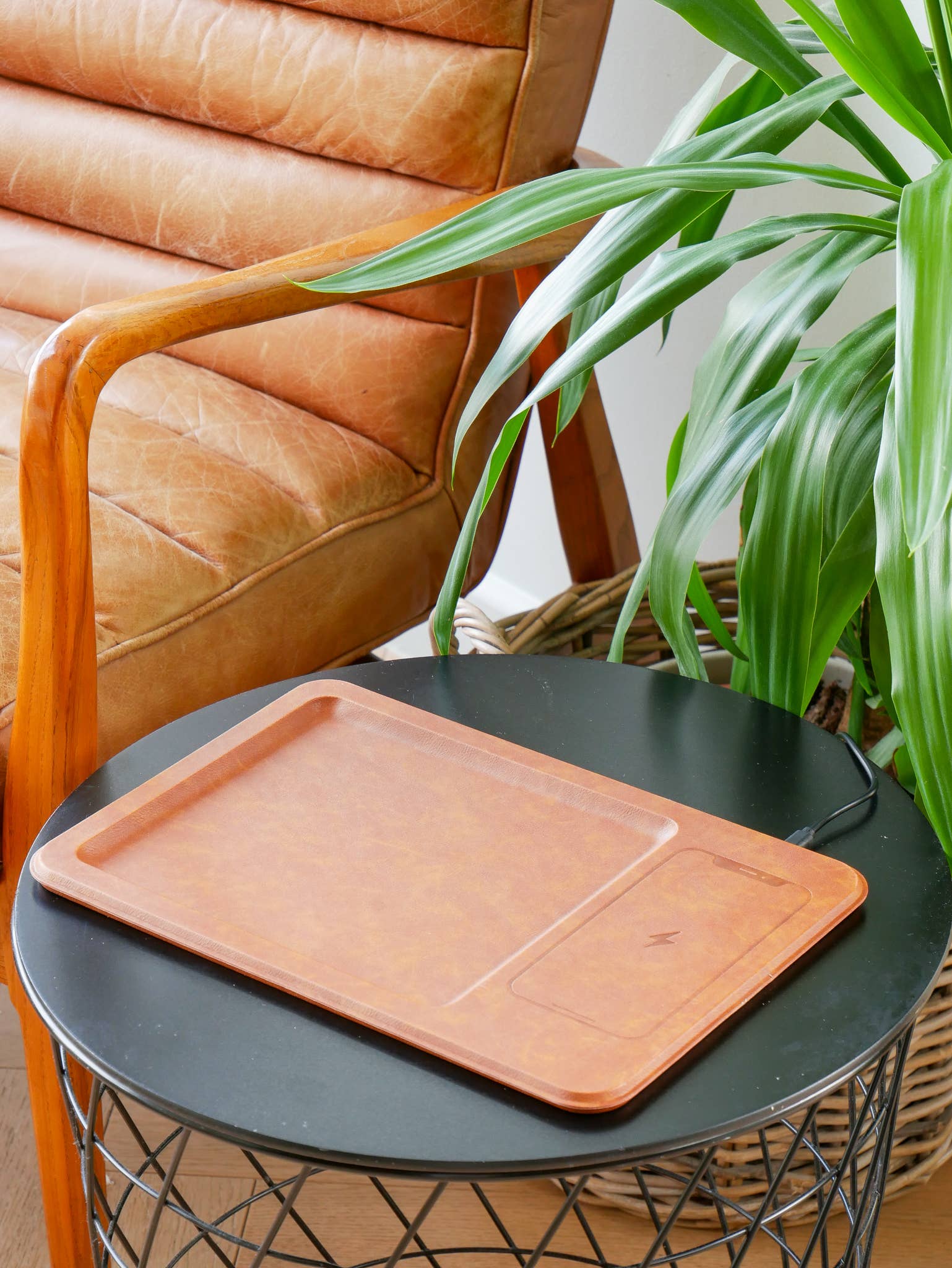 Steepletone UK Ltd - PU Leather Wireless Charging Vanity Tray: Grey