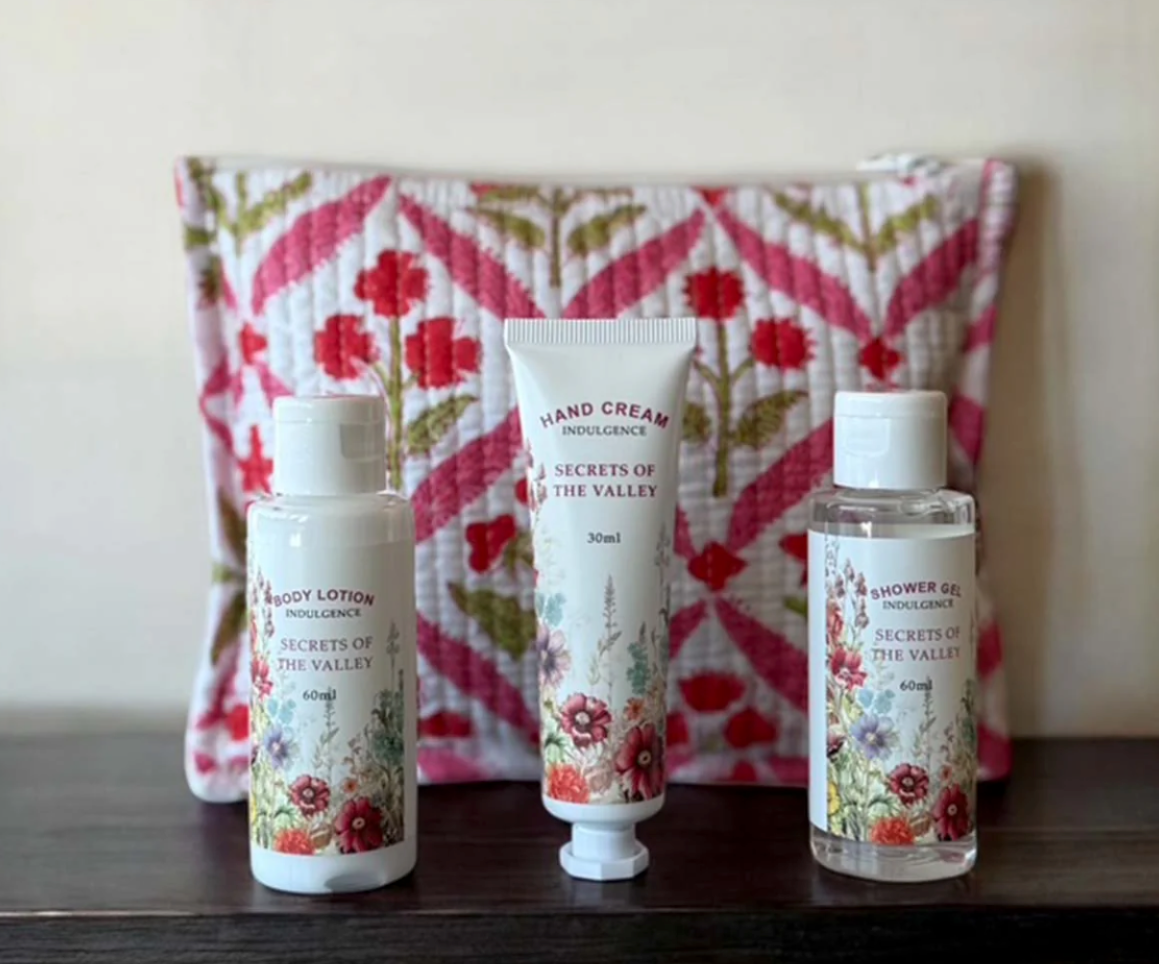 Pink Weekend Bag Set