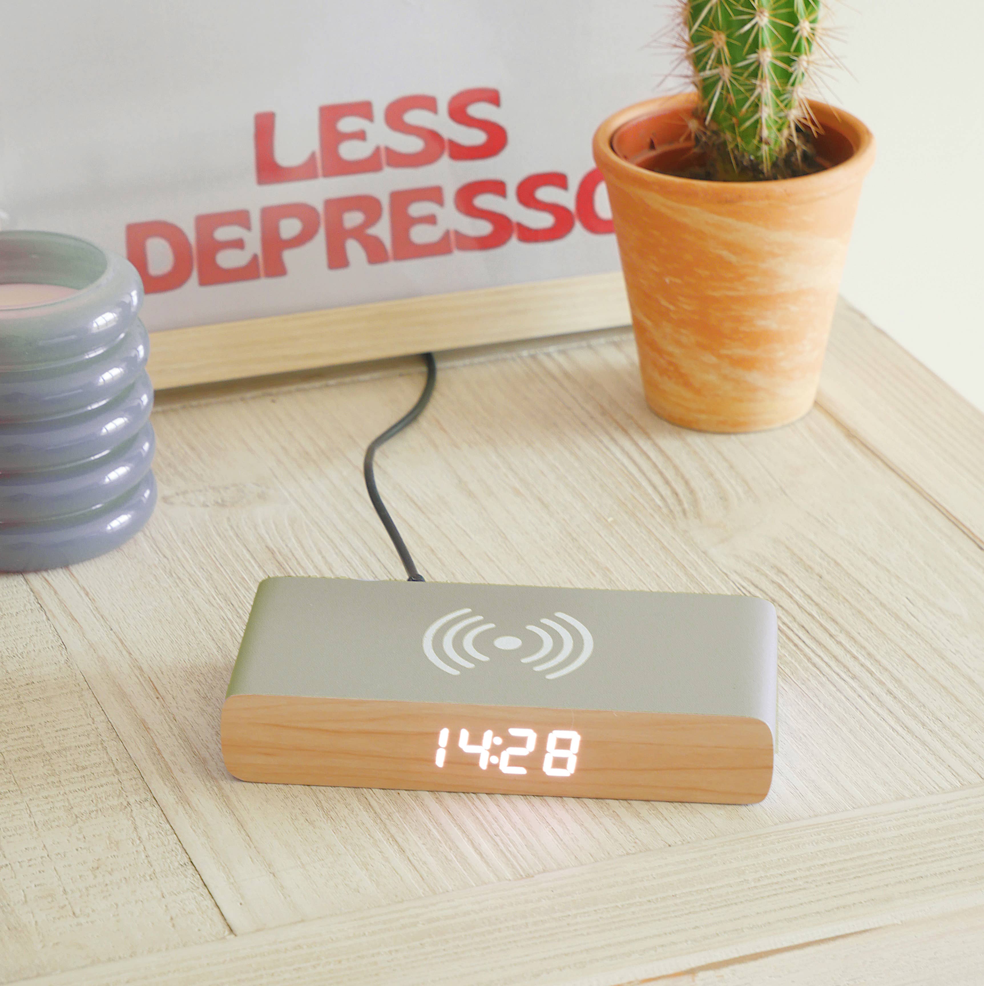 Steepletone UK Ltd - Rise Charge - Wireless Charger & Alarm Clock: Green (new)