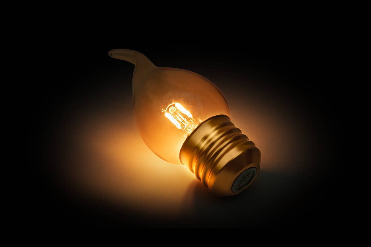 SUCK UK - Cordless Flame Lightbulb - Kitsch, flickering effect