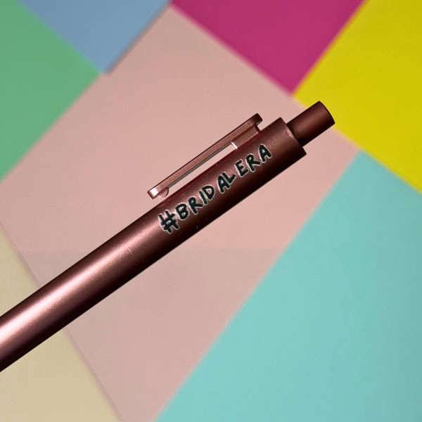 Quirky Doodles - Funny Quote Pens: Green - Easily Distracted