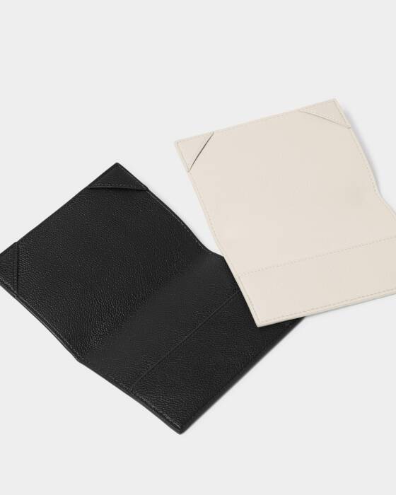 Katie Loxton Mr & Mrs Passport Set