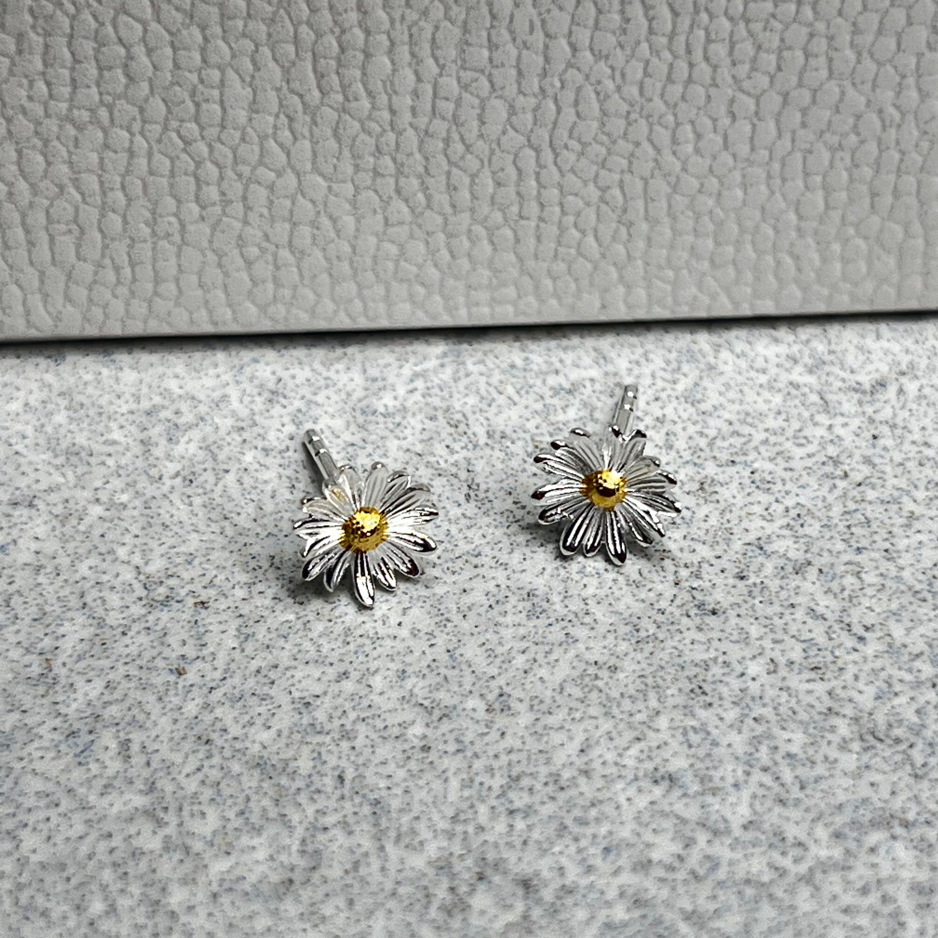 Sterling Silver Two Toned Daisy Stud Earrings
